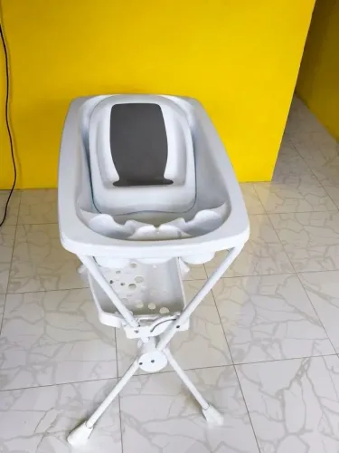 Vendo banheira de bebê da marca Galzerano