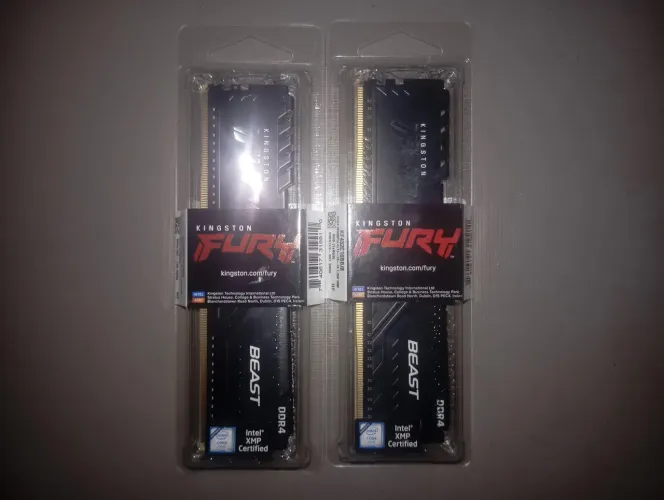  2 Memória Ram DDR4 8 gb 3200 MHz Kingston FURY