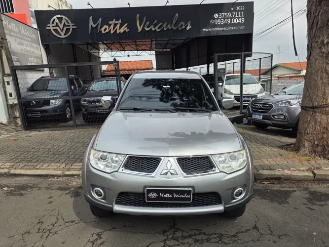 Mitsubishi L200 Triton HPE 3.2 CD TB Int.diesel AUT 2013