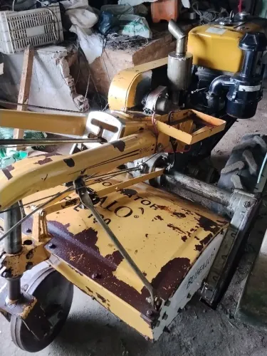 Micro trator búfalo 18