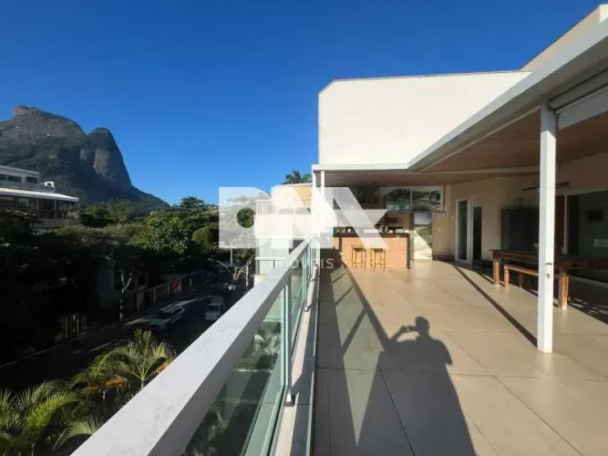 Cobertura : Linear / Residencial / Barra da Tijuca