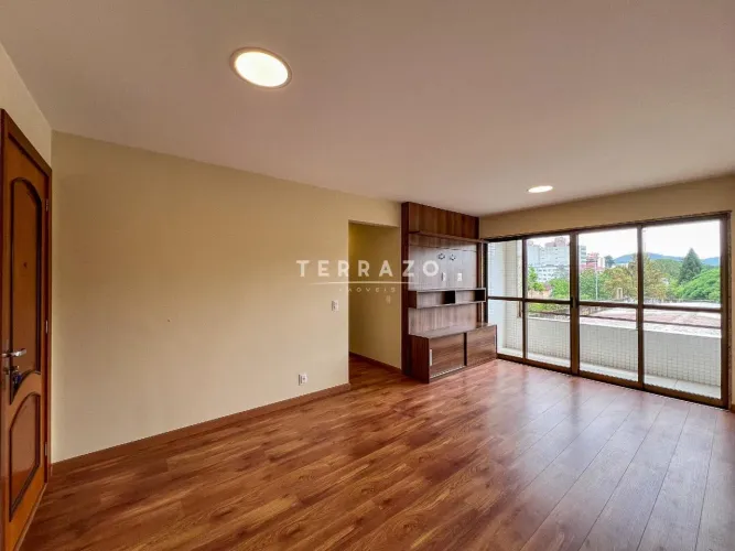 Apartamento à venda, 2 quartos, 1 suíte, 1 vaga, Alto - Teresópolis/RJ