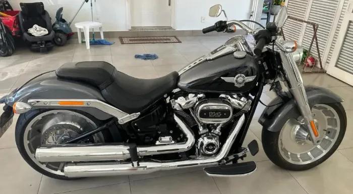 HARLEY DAVIDSON FATBOY 114 COM 4.300 KM
