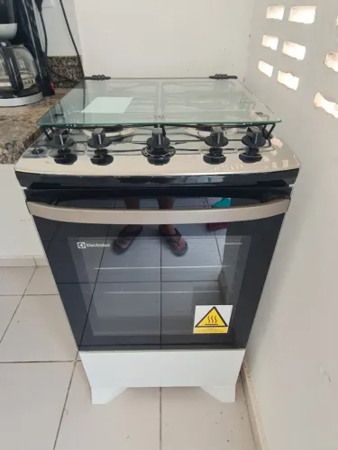 Fogão 4 Bocas Electrolux Efficient (Modelo FE4IB) - Estado de Novo