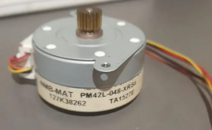 127K38261*Motor Xerox Saída 2, PHASER 5500/5550 REF 01084