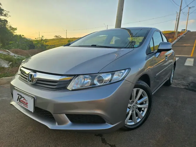 Honda Civic Sedan LXS 1.8/1.8 Flex 16V Aut. 4P 2013