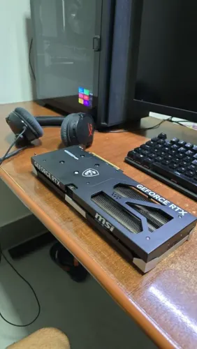Placa de video 5060 8gb 3 fans (nao troco)