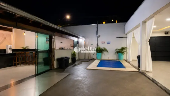 Casa com 1 quartos sendo 1 suíte disponível para venda no bairro Tubalina em Uberlândia-MG