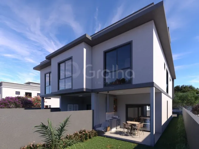 Casa Residencial de 111m² com 3 quartos no Ribeirão da Ilha