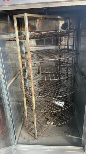 Máquina de frango giratória