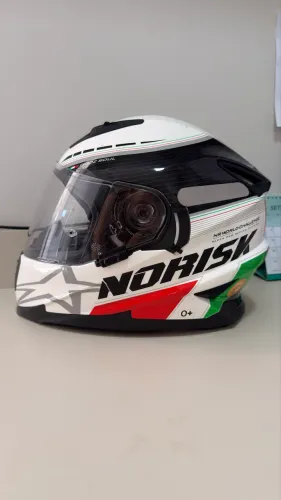 Capacete norisk Itália tamanho S (56) seminovo