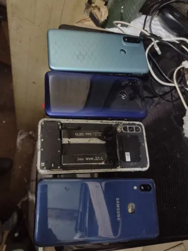 Celular pra tirar peças tela carcaça os 4