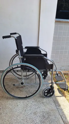 Cadeira de rodas dellamed