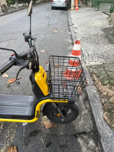 MOTOCICLETA BEE U1