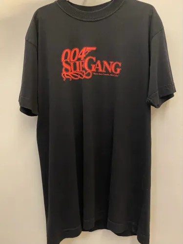 CAMISETA SUFGANG - SUFGANG 004 SPY TEE PRETA