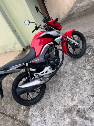 Titan 160