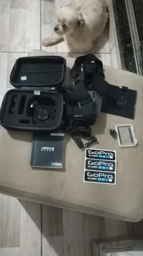 Câmera GoPro hero 4 com acessórios