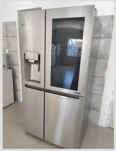 Geladeira lg inverte de inox 700 litros Geladeira semi nova uma na loja custa 18.000 