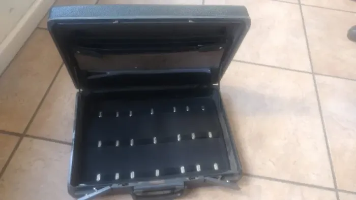 Maletas plasticas executivas para ferramentas sansonite