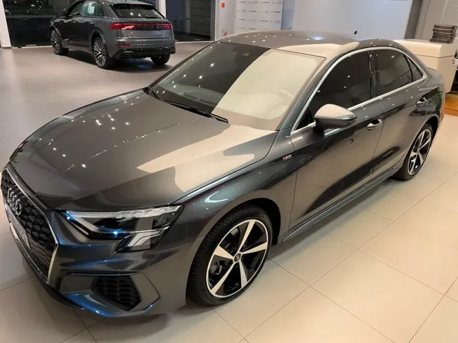 Audi A3 Sedan S-line 2.0 TFSI S-tronic 2024