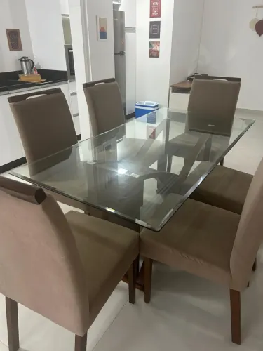 Jogo de mesa e cadeira 