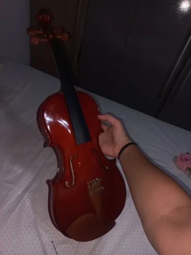 Violino tamanho infantil usado com bom som