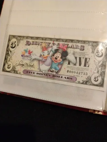 Cédula 5 dólares Disney