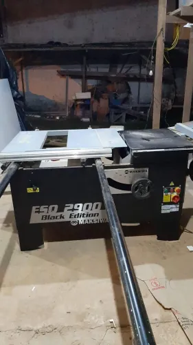 Vende-se Esquadrejadeira 2900 Makisiwa (POUCO USO)