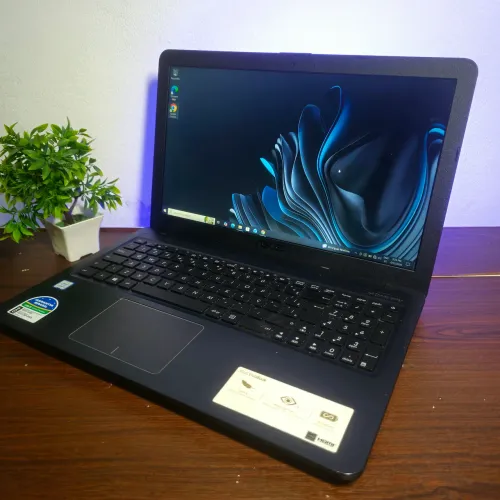 Notebook Asus (i3 7ª Geração | SSD 256GB| Tela Full HD | 4GB RAM)