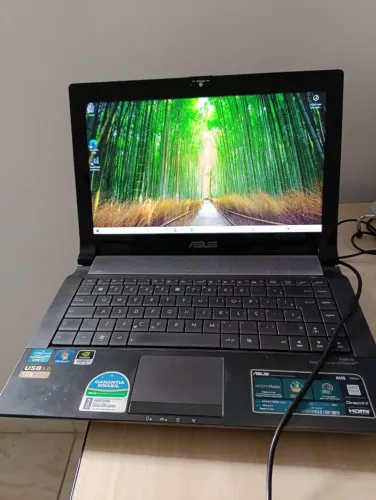 Notebook Asus i7, SSD 240GB e placa de vídeo dedicada