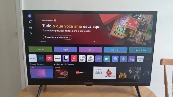 Smart TV LG 32" LED - Com Modo Gamer - Perfeita para Quarto/Consoles.