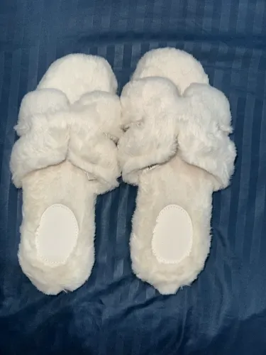 Chinelo Pantufa em Plush em H - Tam. 37/38