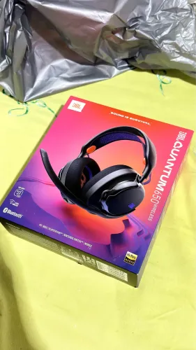 Fone de ouvido Jbl sem fio quantum 650
