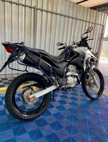 Vendo xre 300