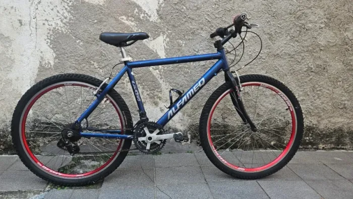 Bike Aro 26 Quadro de Alumínio