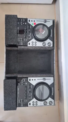 Vendo par de CDJ 400 PIONNER e uma TECHNICS SL1210 MKS
