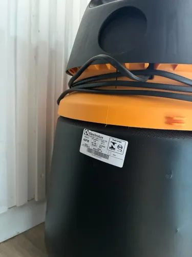 ASPIRADOR 1400 W ELECTROLUX