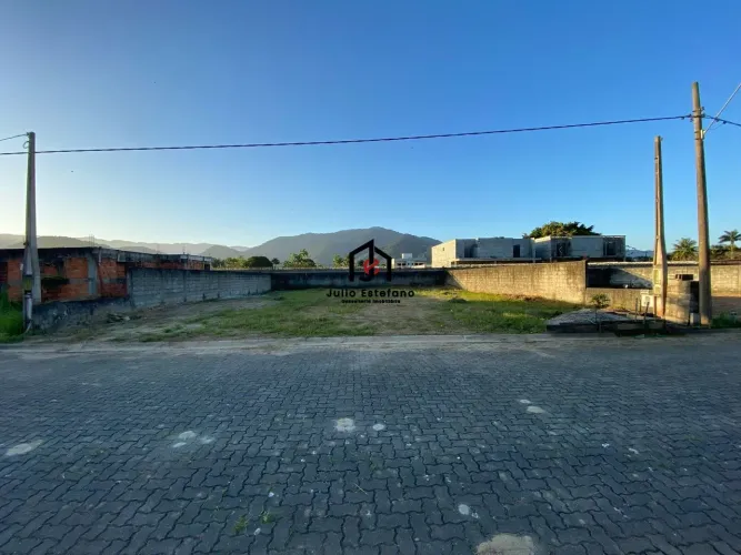 Terreno c/ área de 500,00m² no bairro Jardim Carolina em Ubatuba