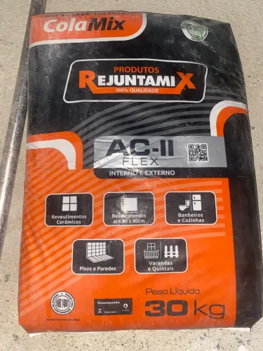 Vendo 10 pacotes de massa cola AC - ll Rejuntamix de 30 kilos
