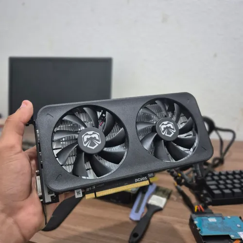 Placa RX 570 8GB PCYes - Aceito cartão e entrego