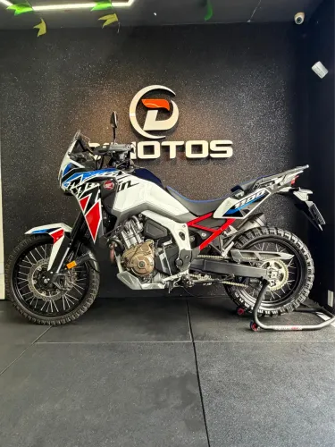 CRF ÁFRICA TWIN 1100L - 2023 - EXTRA!!