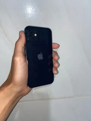Vendo iPhone 12 64gb olhem a descrição