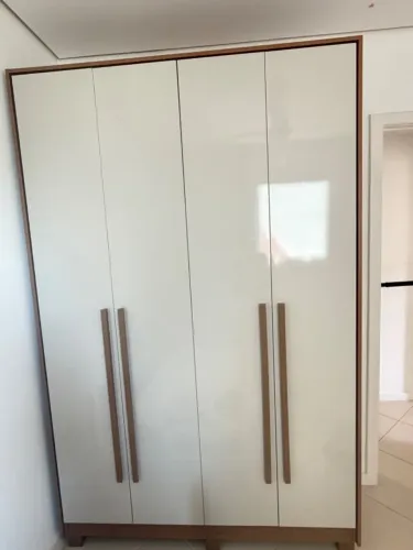 Guarda roupa 4 portas