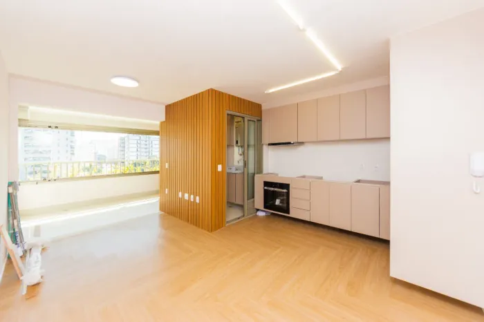 Apartamento para venda em Moema com 2 quartos, sendo 2 suítes, 82m²