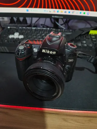 Nikon D90 + Lente Yongnuo 50mm