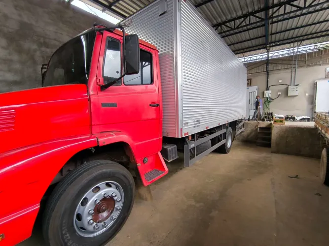 Mercedes-Benz 1418E 1995 4x2 toco Baú 