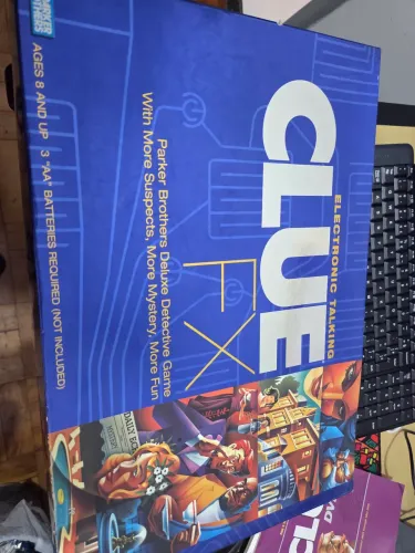 Jogo de Tabuleiro - CLUE FX