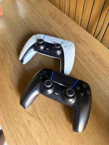 2 Controles PS5