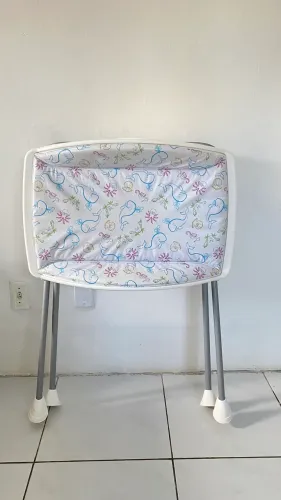 Suporte de banheiro com trocador burigoto