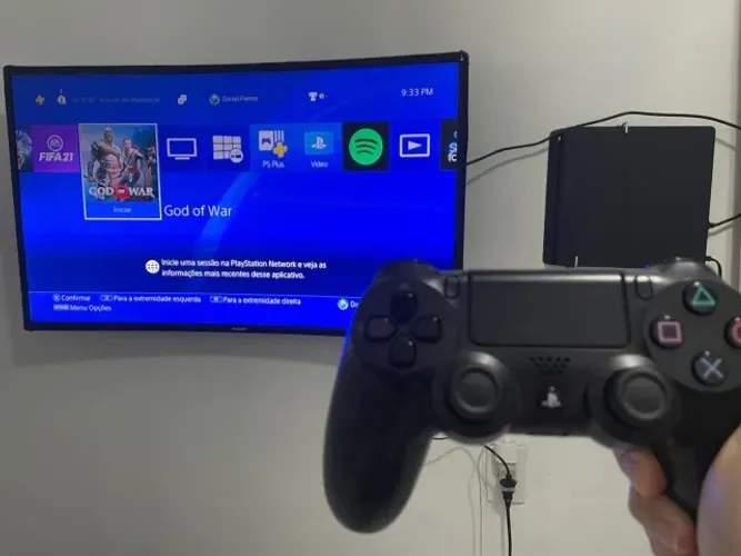 TV Samsung 40 Curva + PS4 Slim 500GB